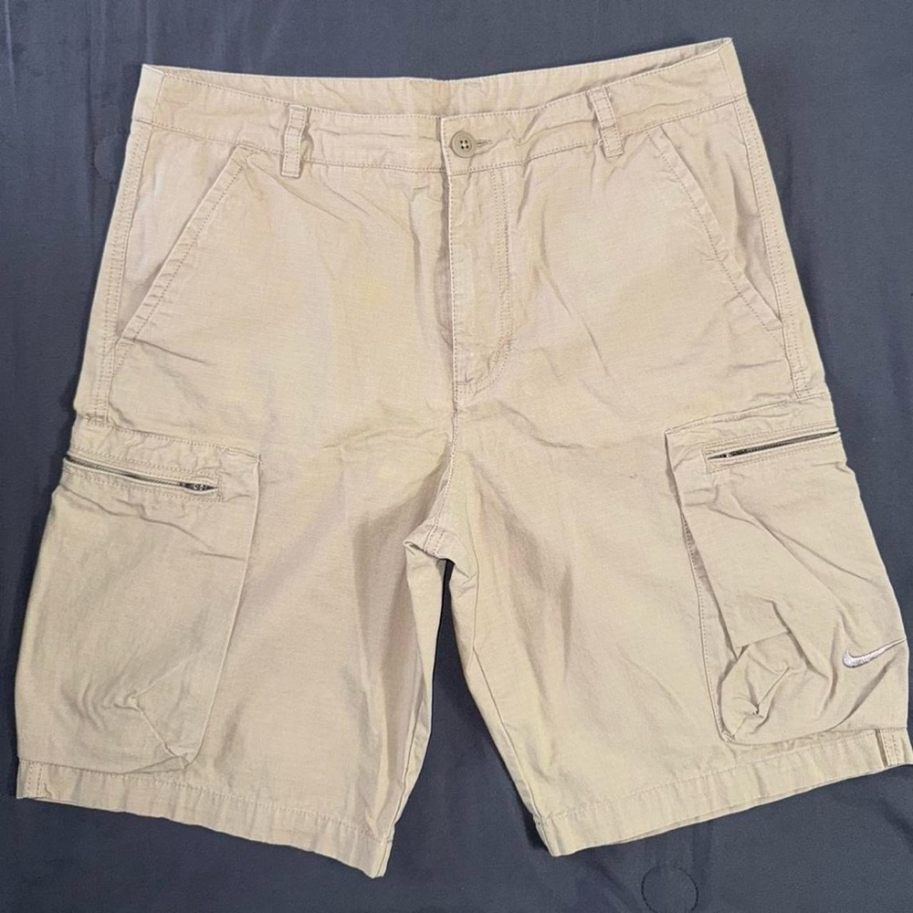 Nike cargo shorts